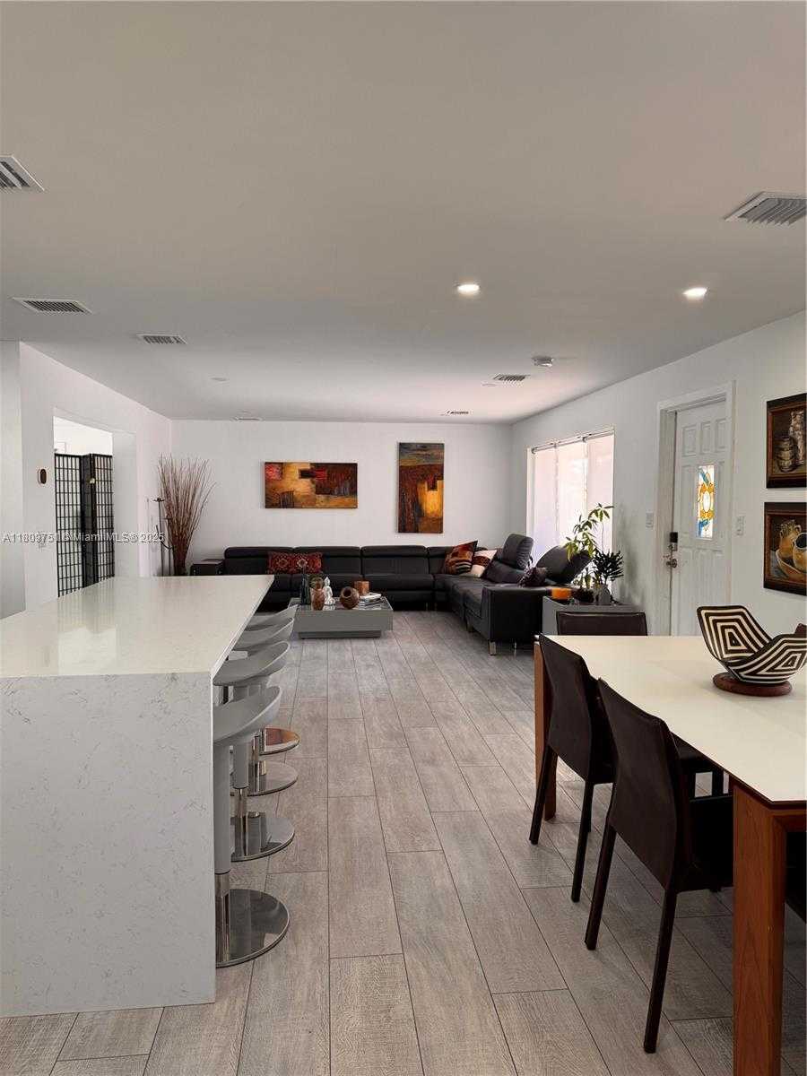 Small Image of 501 SOUTH WEST 18TH ST, Pompano Beach Number 5