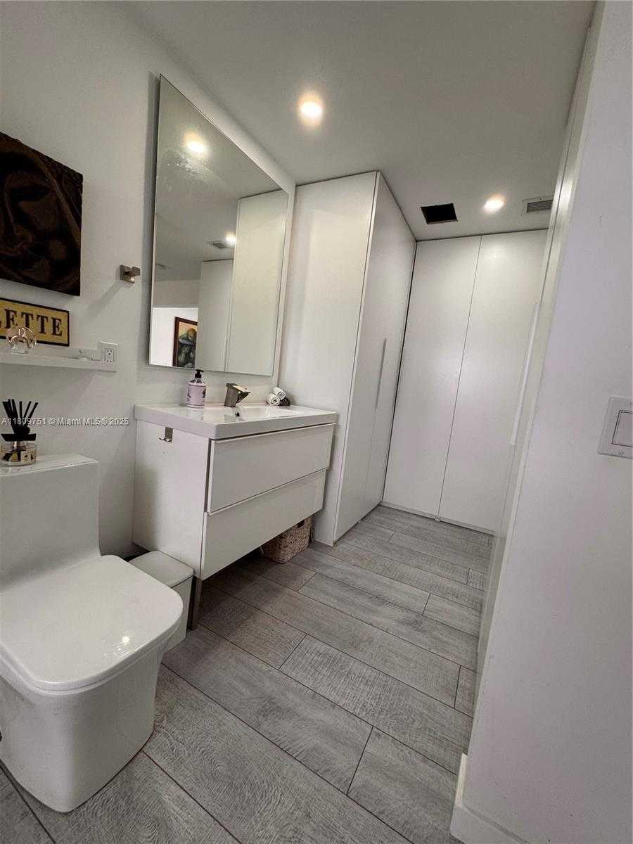 Small Image of 501 SOUTH WEST 18TH ST, Pompano Beach Number 60