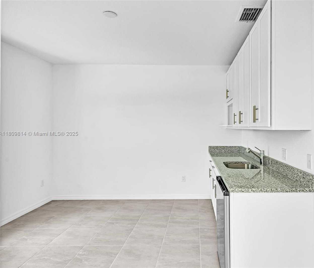 Small Image of 2033 SOUTH WEST CASTINET LN, Port St. Lucie Number 13