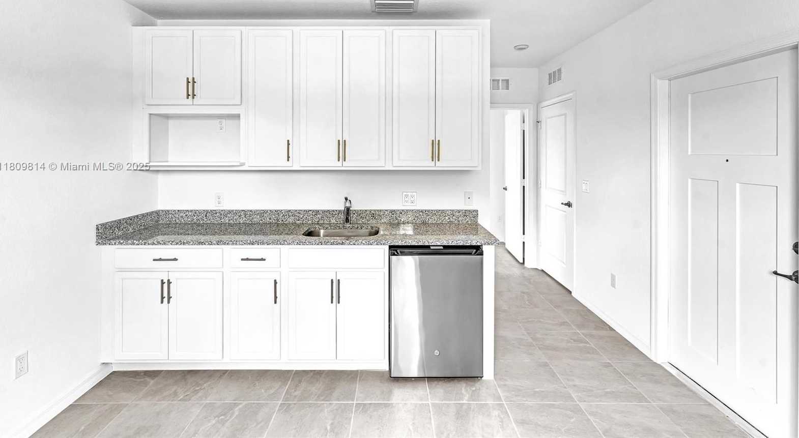 Small Image of 2033 SOUTH WEST CASTINET LN, Port St. Lucie Number 15