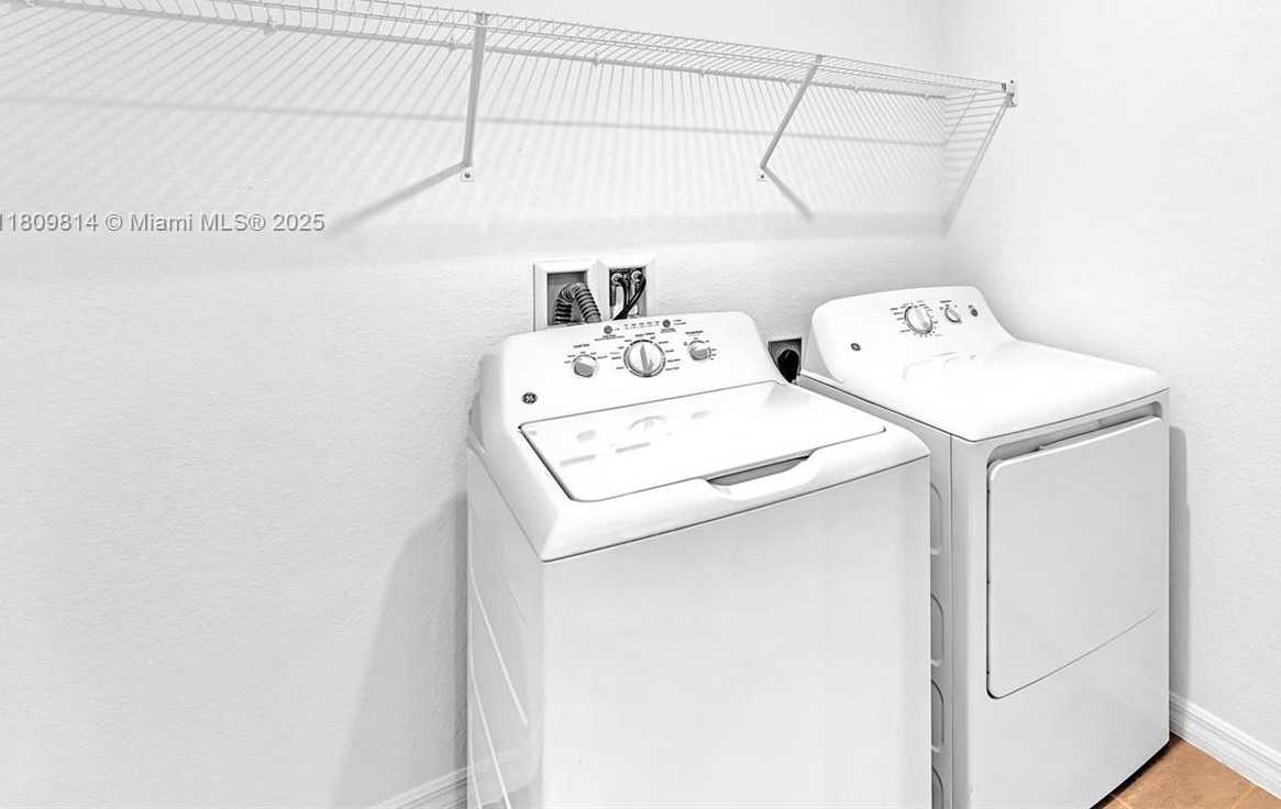 Small Image of 2033 SOUTH WEST CASTINET LN, Port St. Lucie Number 30