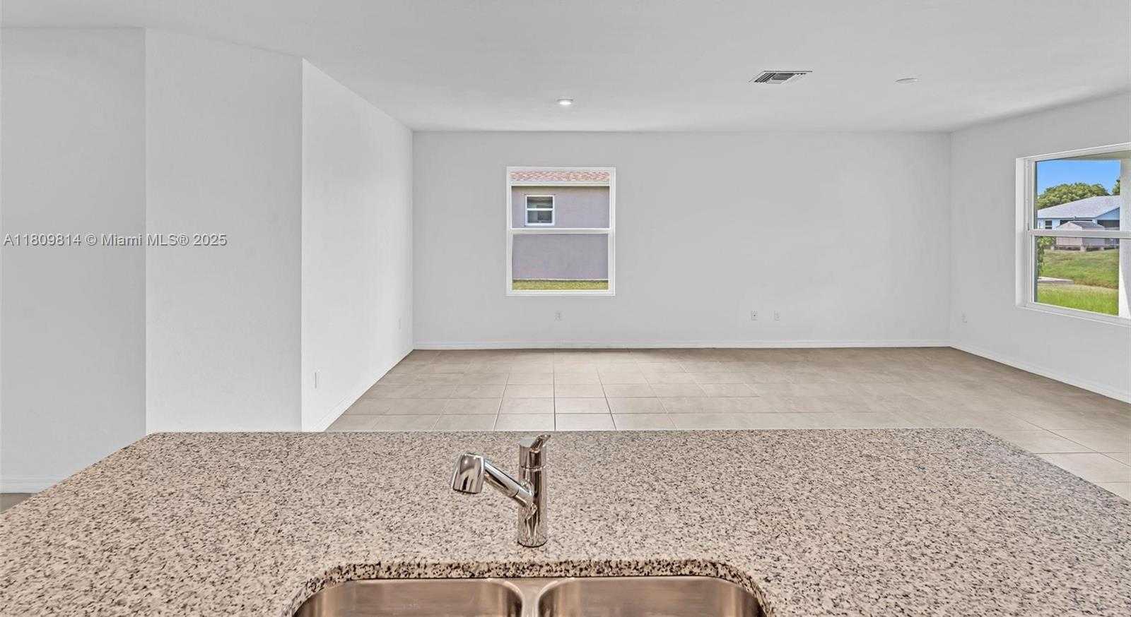 Small Image of 2033 SOUTH WEST CASTINET LN, Port St. Lucie Number 33