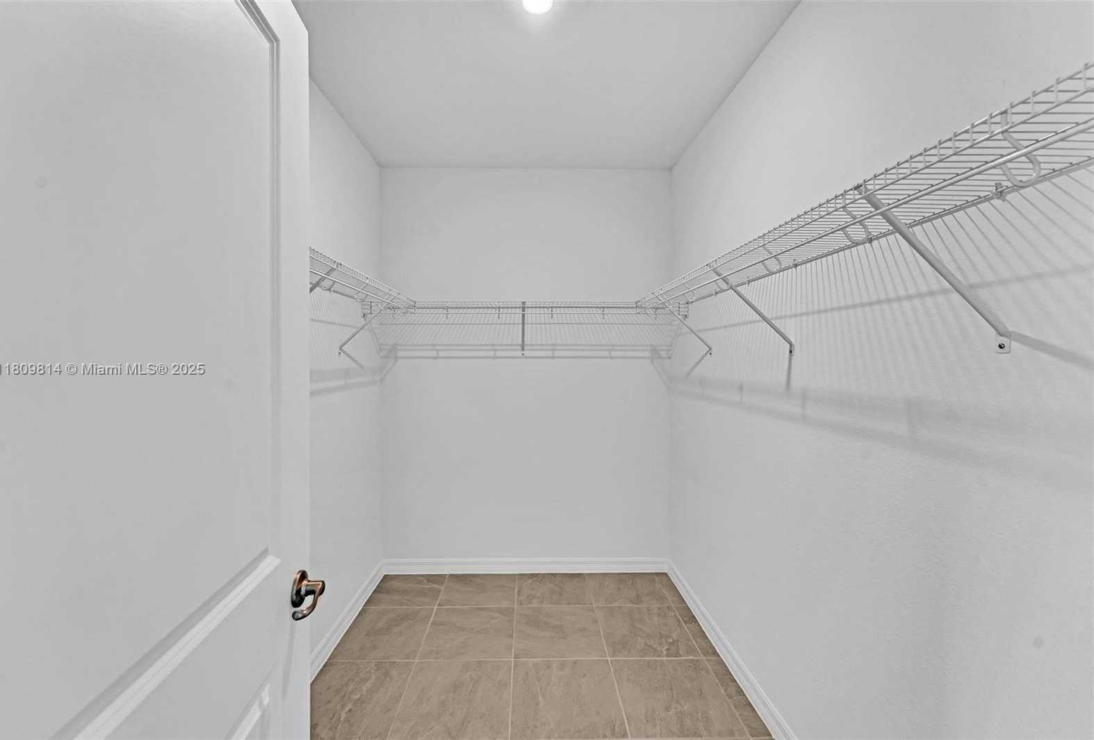Small Image of 2033 SOUTH WEST CASTINET LN, Port St. Lucie Number 34