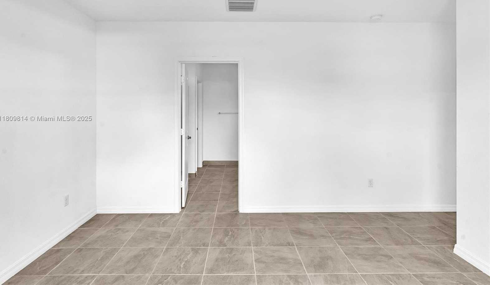 Small Image of 2033 SOUTH WEST CASTINET LN, Port St. Lucie Number 36