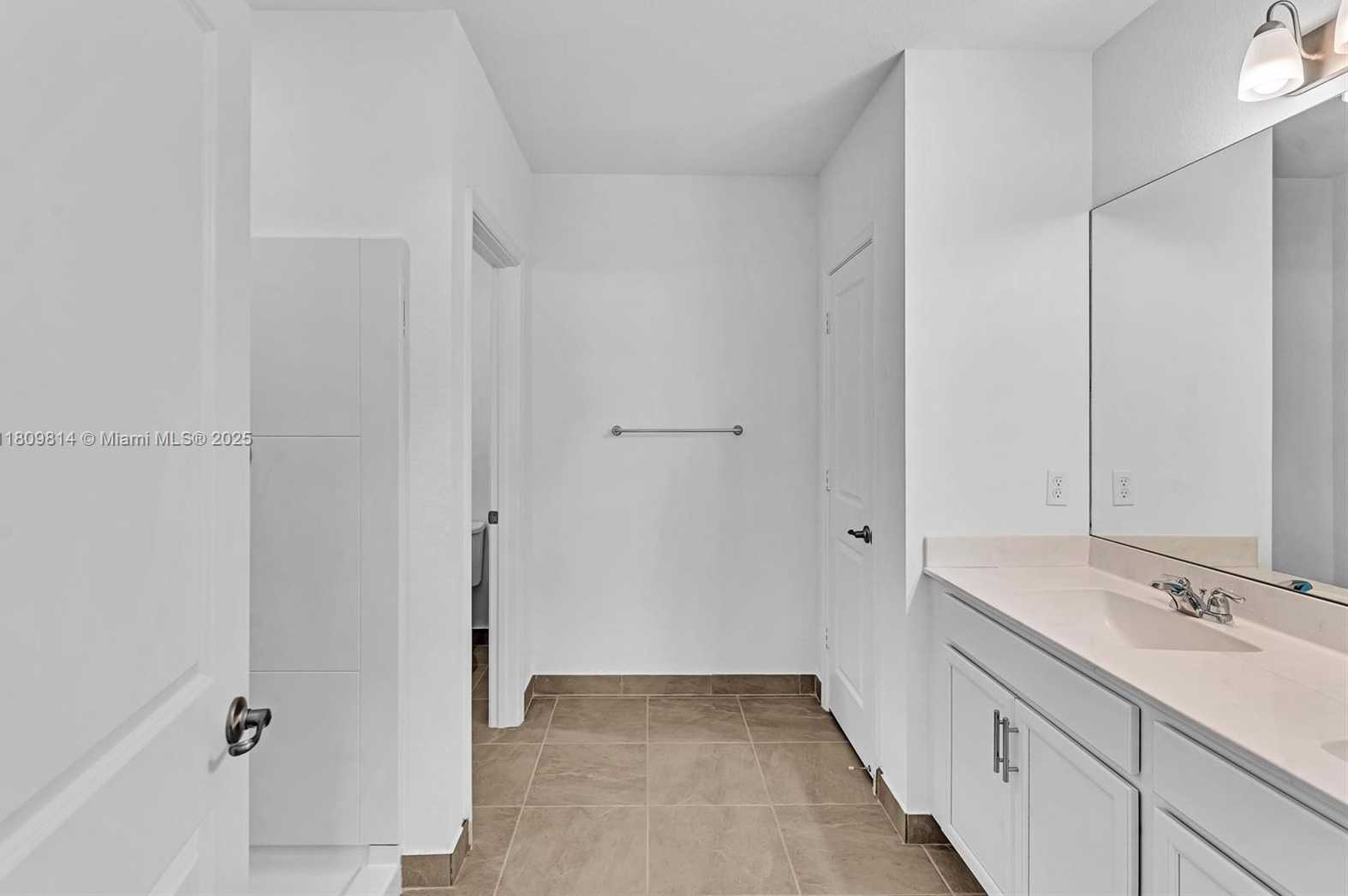 Small Image of 2033 SOUTH WEST CASTINET LN, Port St. Lucie Number 37