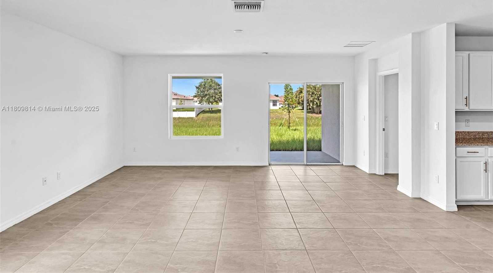 Small Image of 2033 SOUTH WEST CASTINET LN, Port St. Lucie Number 4