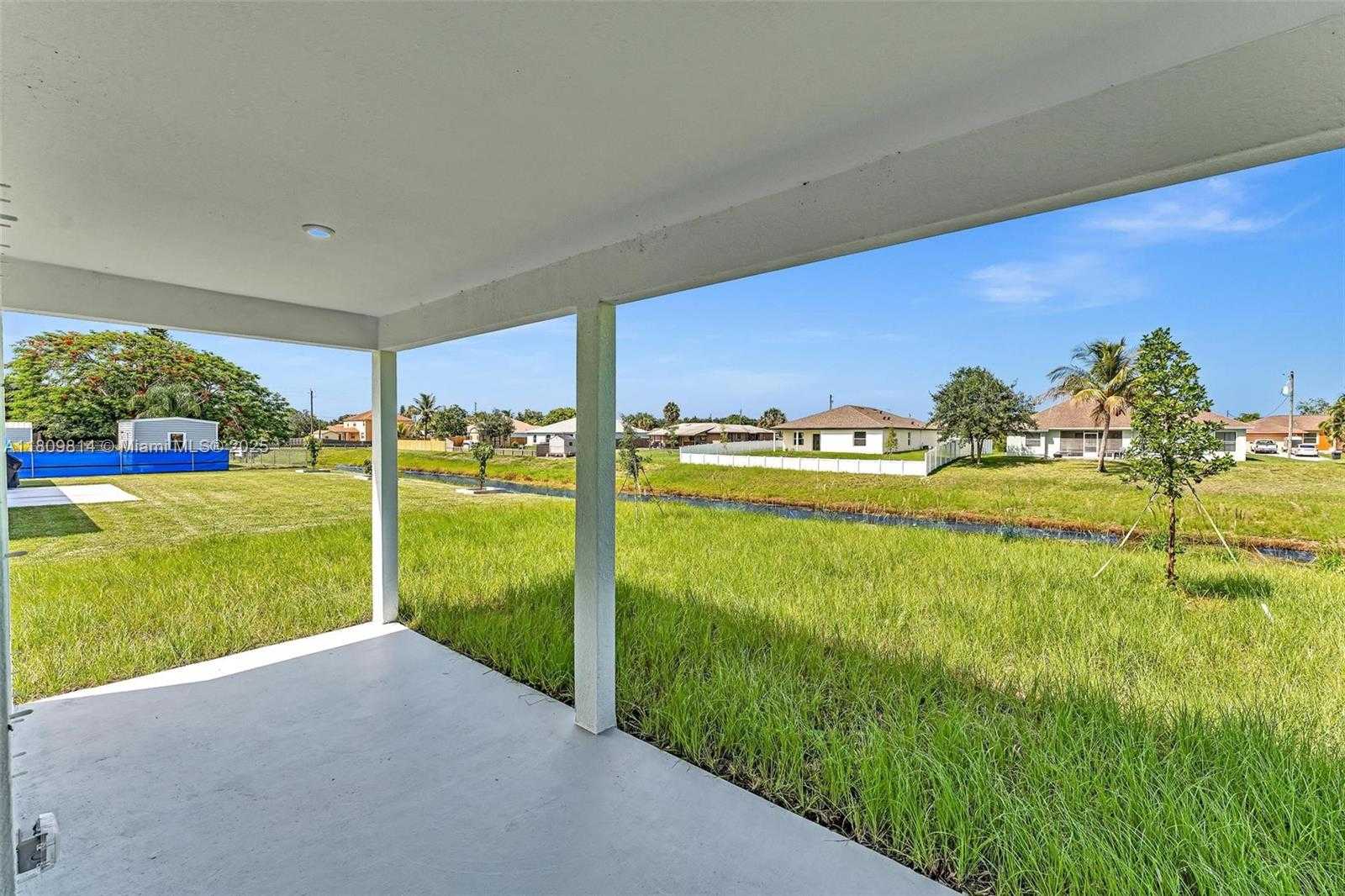 Small Image of 2033 SOUTH WEST CASTINET LN, Port St. Lucie Number 40