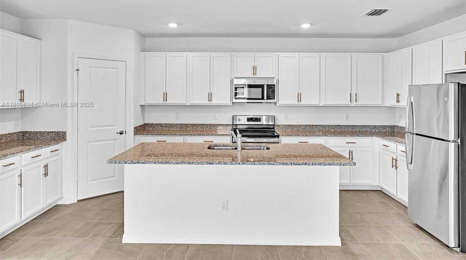 Small Image of 2033 SOUTH WEST CASTINET LN, Port St. Lucie Number 7