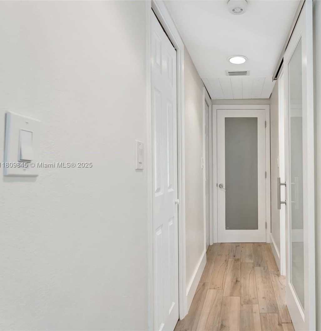 Small Image of 651 EAST LAKE DASHA DR, Plantation Number 20