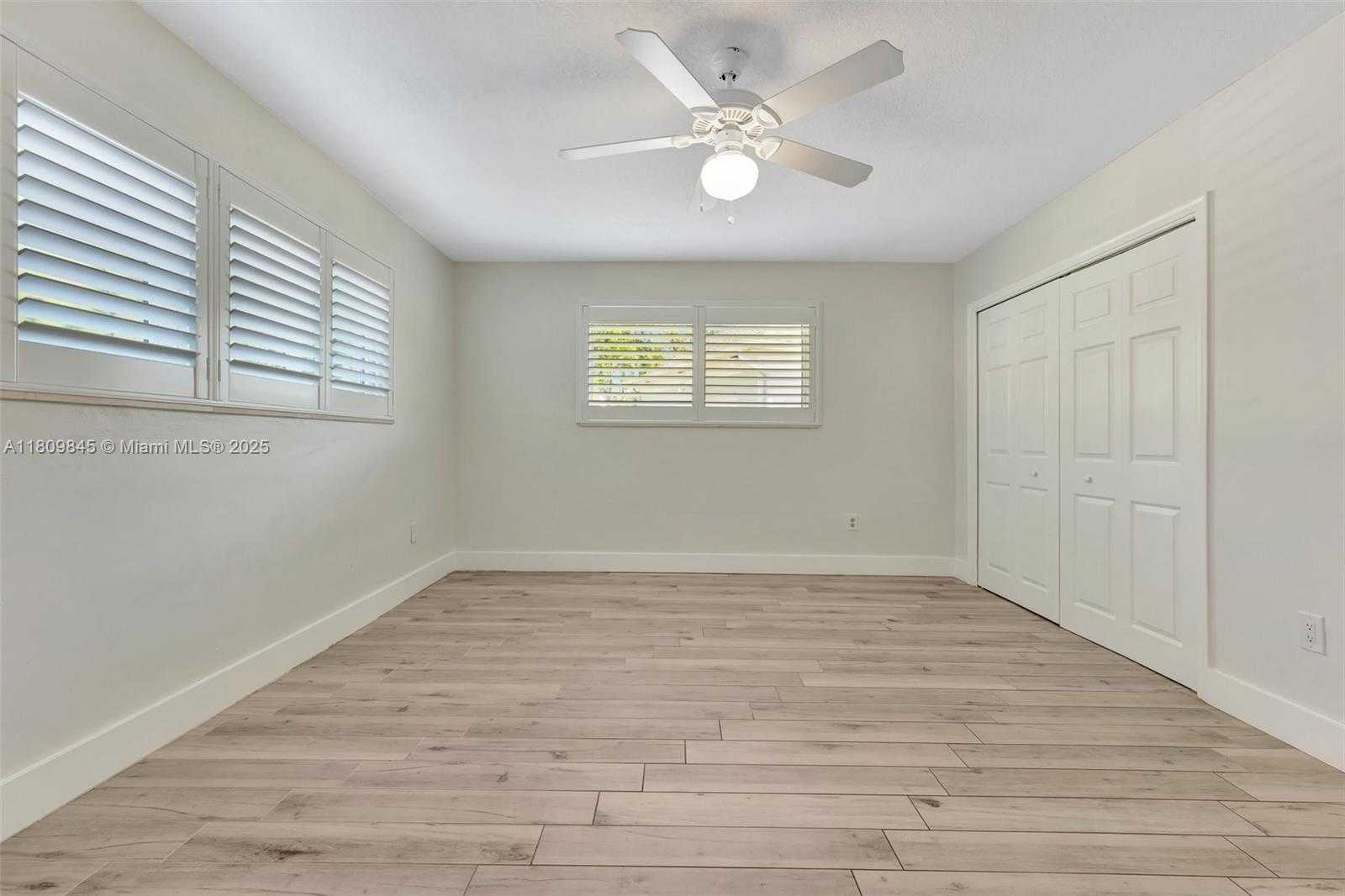 Small Image of 651 EAST LAKE DASHA DR, Plantation Number 26