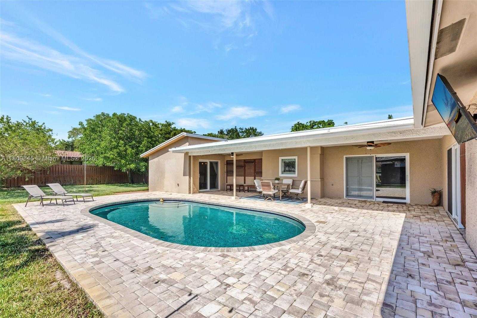 Small Image of 651 EAST LAKE DASHA DR, Plantation Number 34