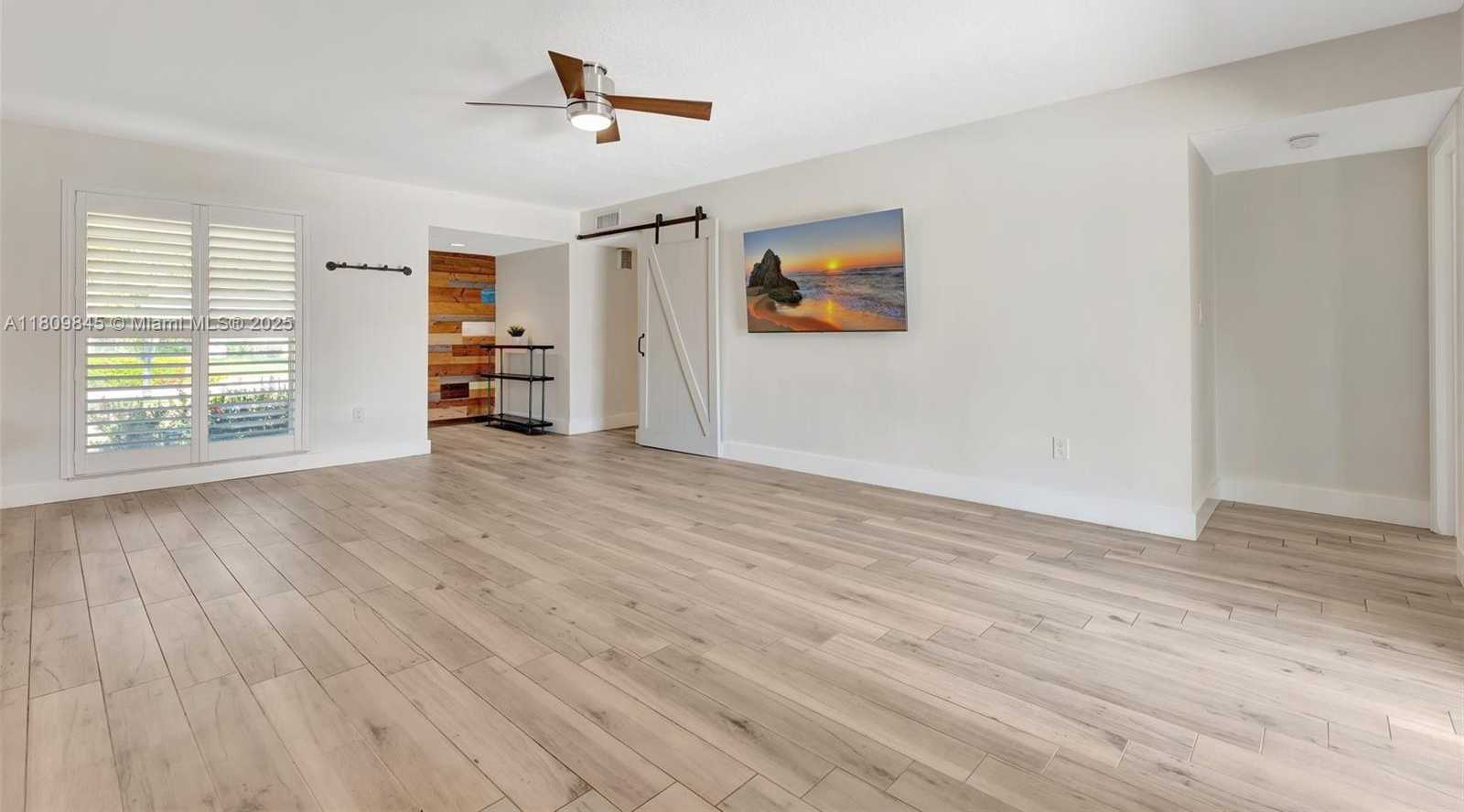 Small Image of 651 EAST LAKE DASHA DR, Plantation Number 4