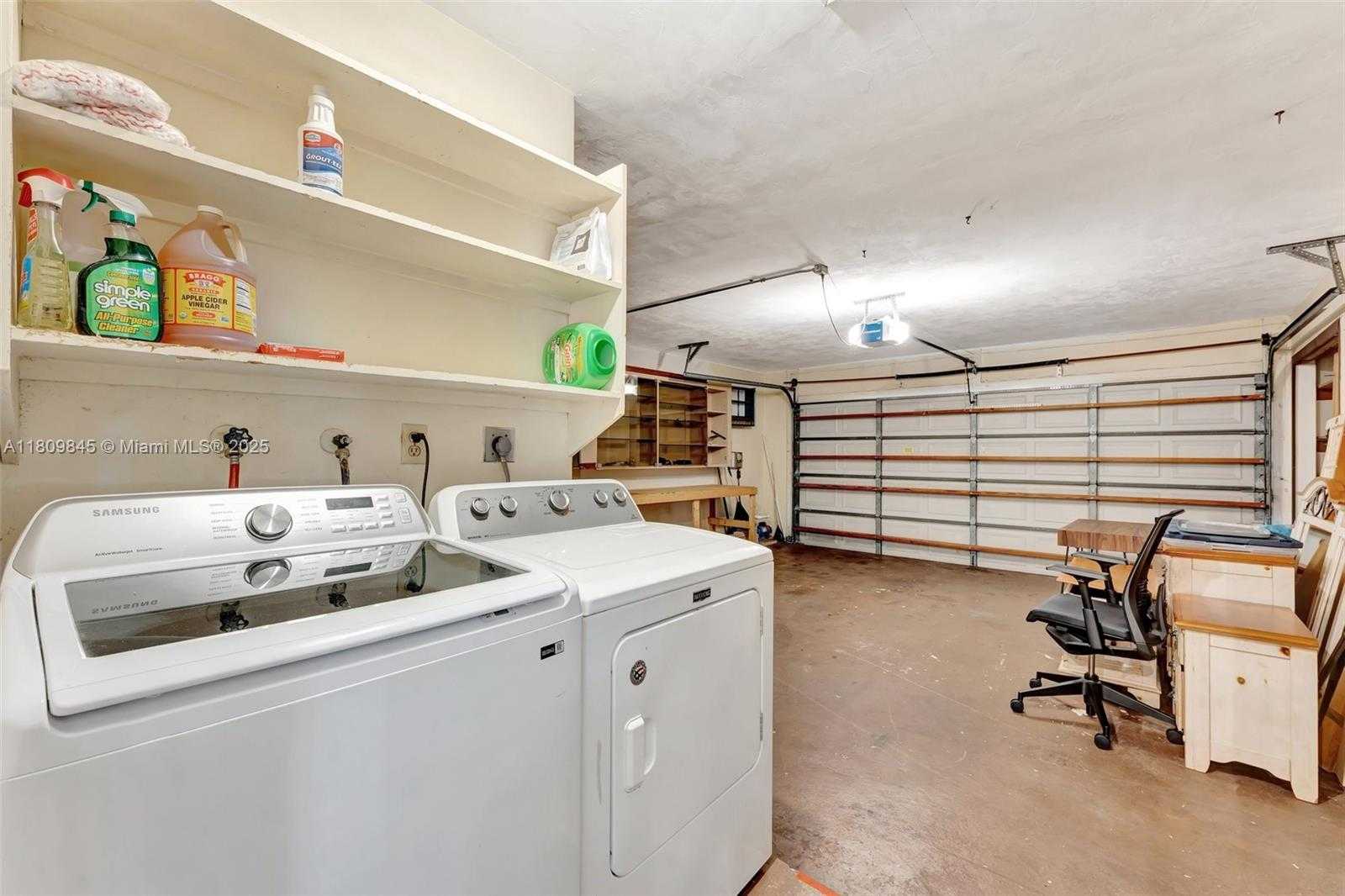 Small Image of 651 EAST LAKE DASHA DR, Plantation Number 44