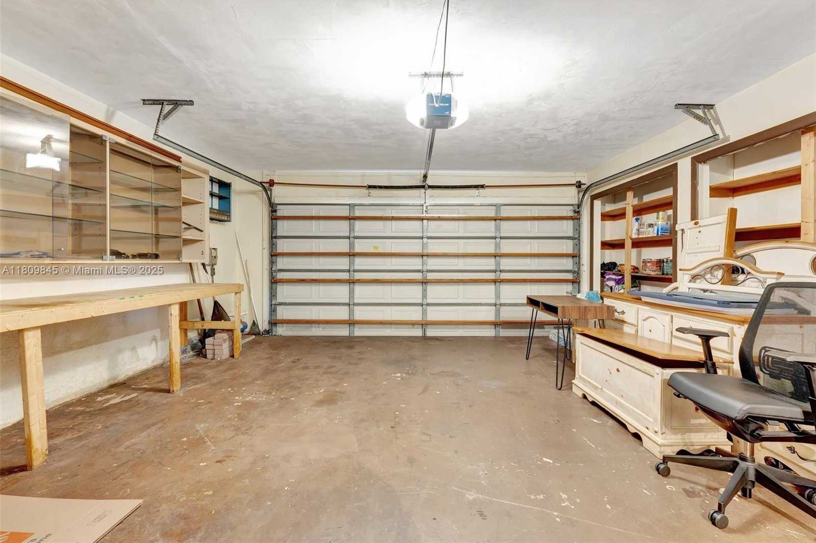 Small Image of 651 EAST LAKE DASHA DR, Plantation Number 45
