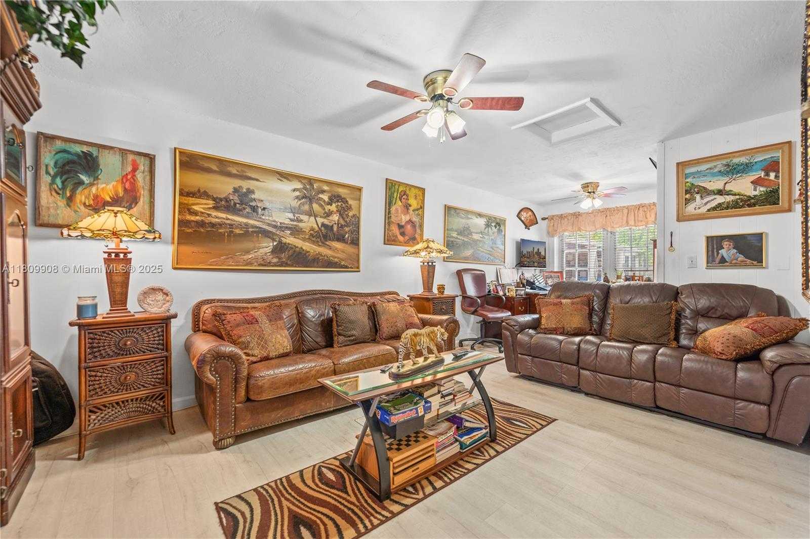 Small Image of 7051 SOUTH WEST 2ND CT, Pembroke Pines Number 3