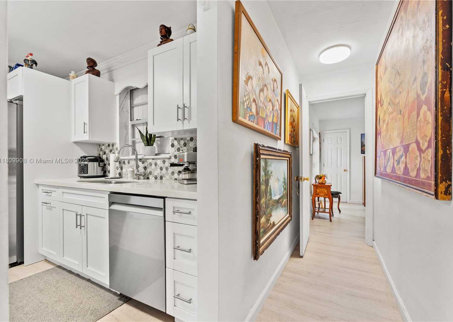 Small Image of 7051 SOUTH WEST 2ND CT, Pembroke Pines Number 9