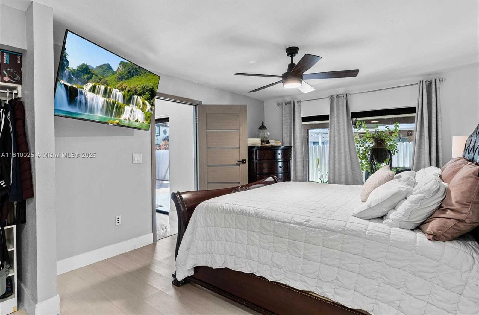 Small Image of 8279 NORTH WEST 199TH ST, Hialeah Number 14