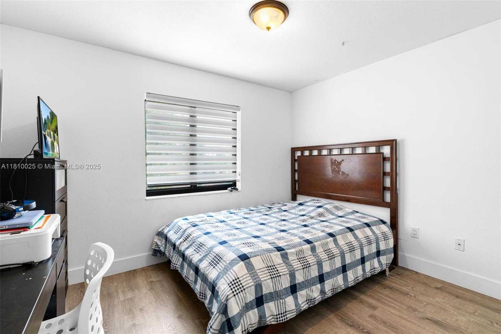 Small Image of 8279 NORTH WEST 199TH ST, Hialeah Number 21