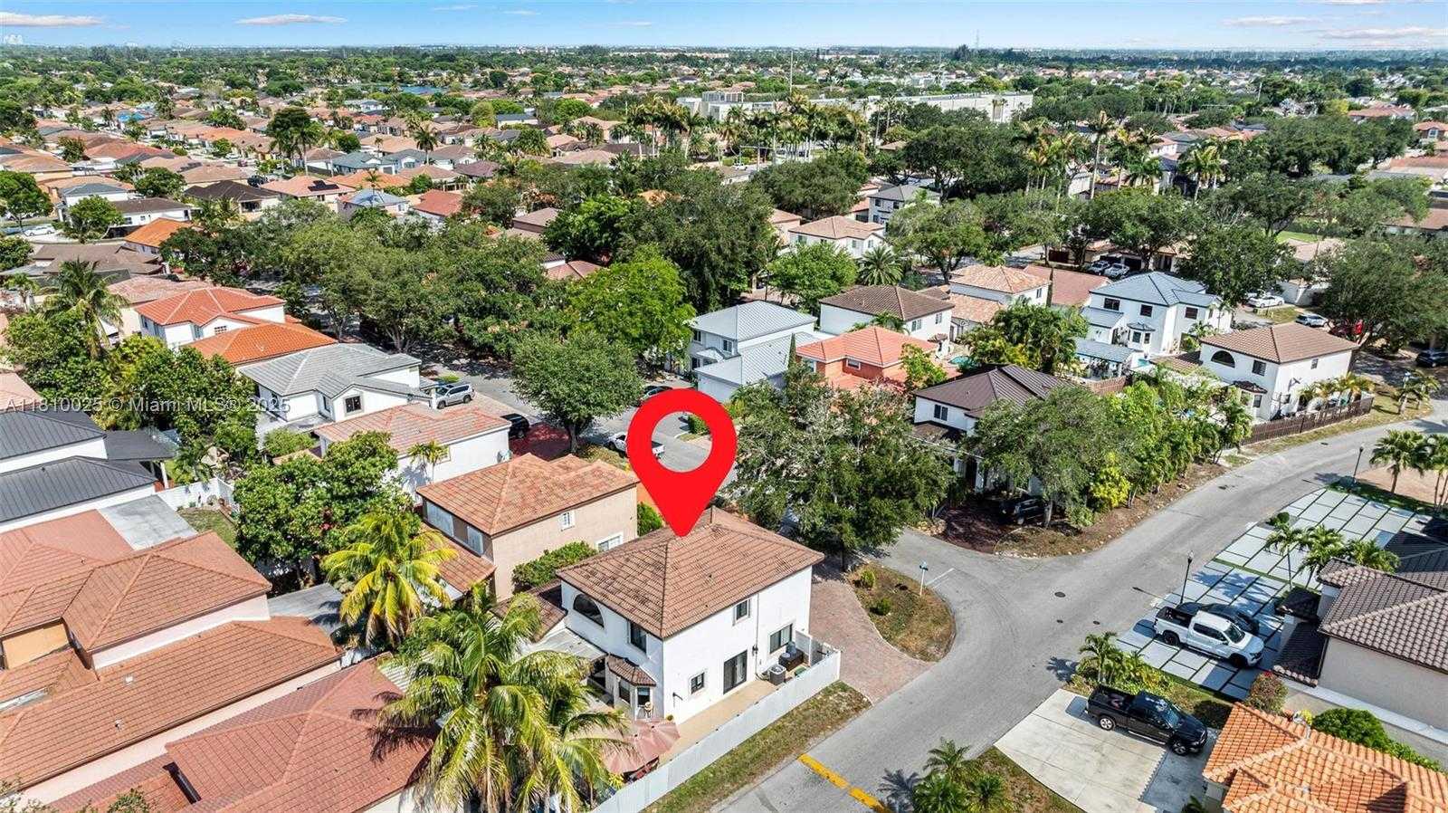 Small Image of 8279 NORTH WEST 199TH ST, Hialeah Number 33