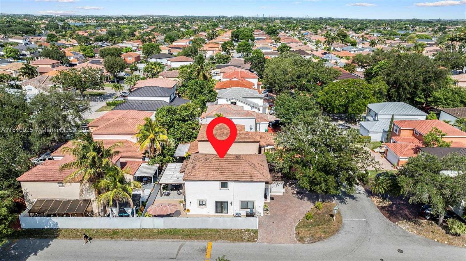 Small Image of 8279 NORTH WEST 199TH ST, Hialeah Number 34