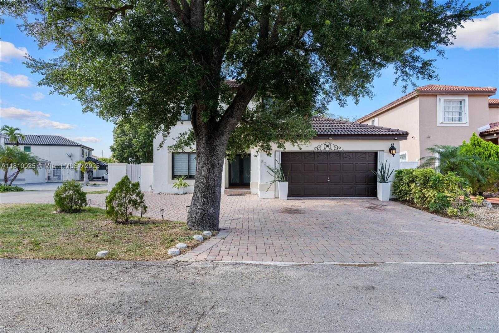 Small Image of 8279 NORTH WEST 199TH ST, Hialeah Number 41