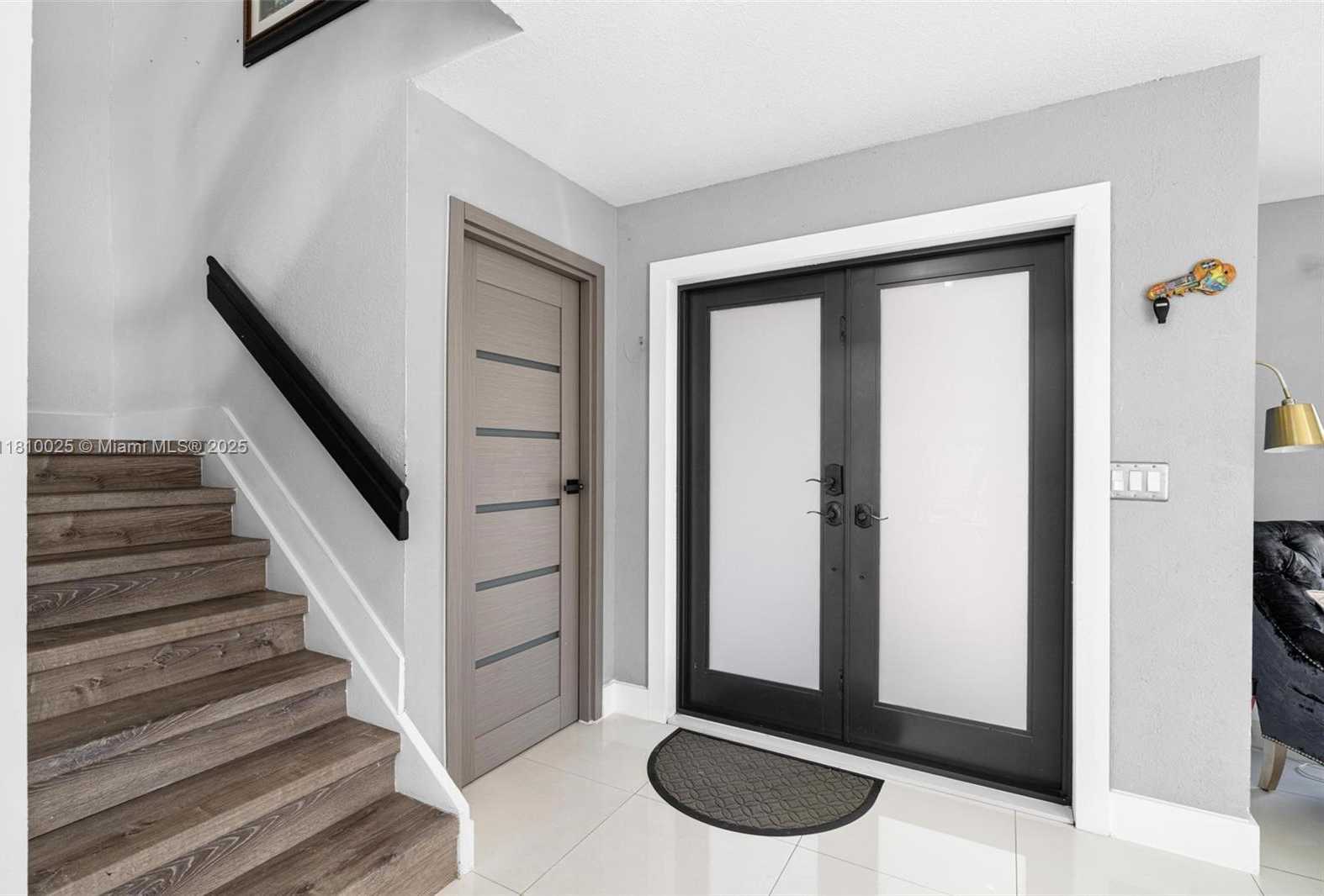 Small Image of 8279 NORTH WEST 199TH ST, Hialeah Number 7