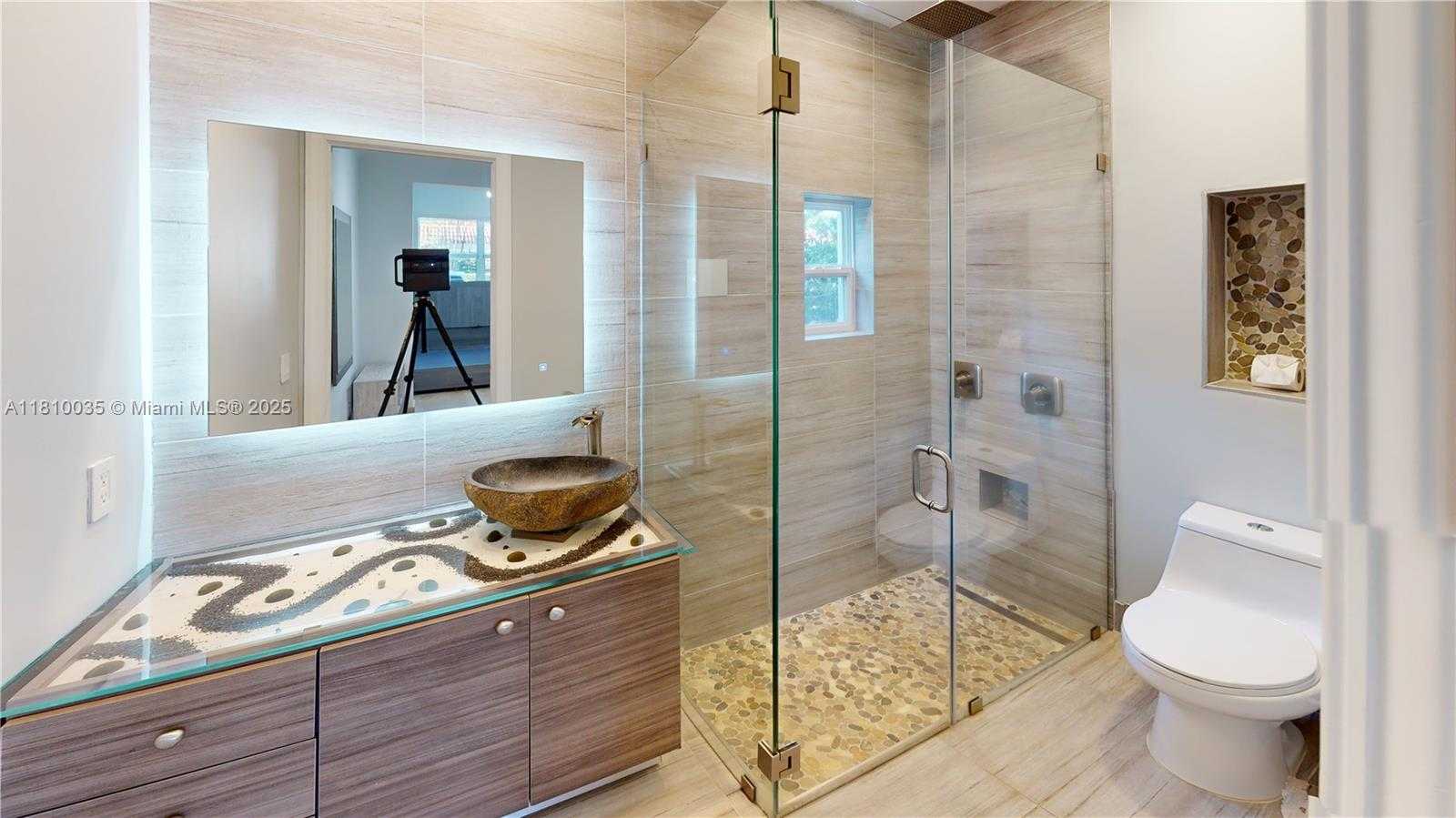 Small Image of 7 MONTILLA AVE, Coral Gables Number 16