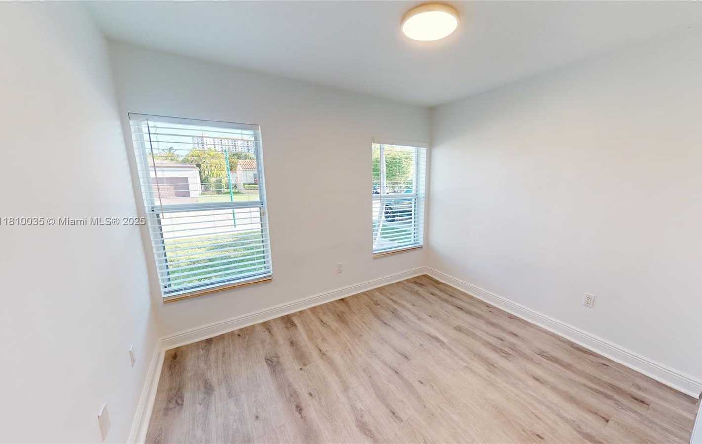 Small Image of 7 MONTILLA AVE, Coral Gables Number 17