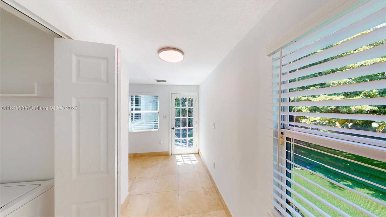 Small Image of 7 MONTILLA AVE, Coral Gables Number 31