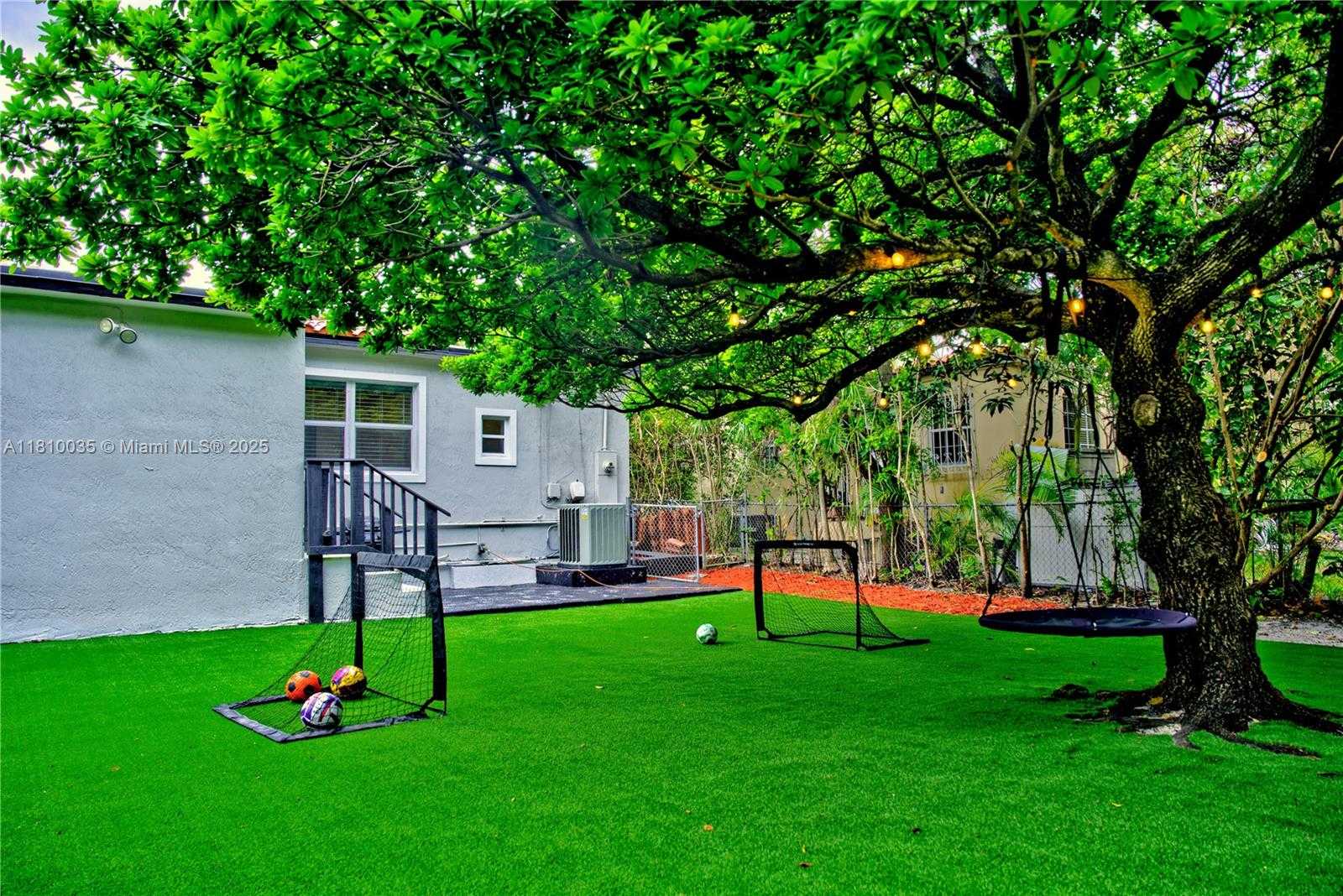 Small Image of 7 MONTILLA AVE, Coral Gables Number 33