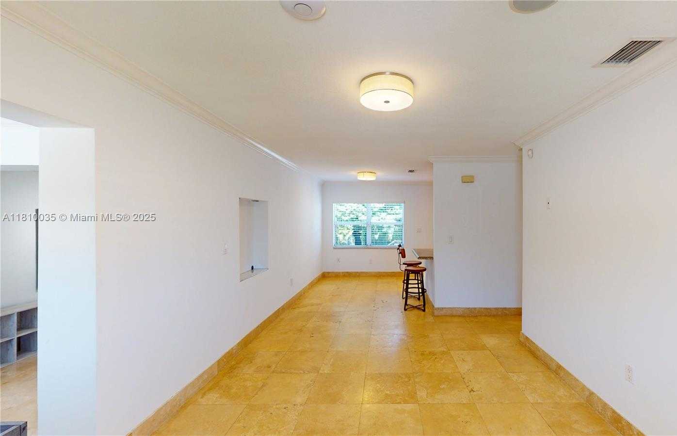 Small Image of 7 MONTILLA AVE, Coral Gables Number 4