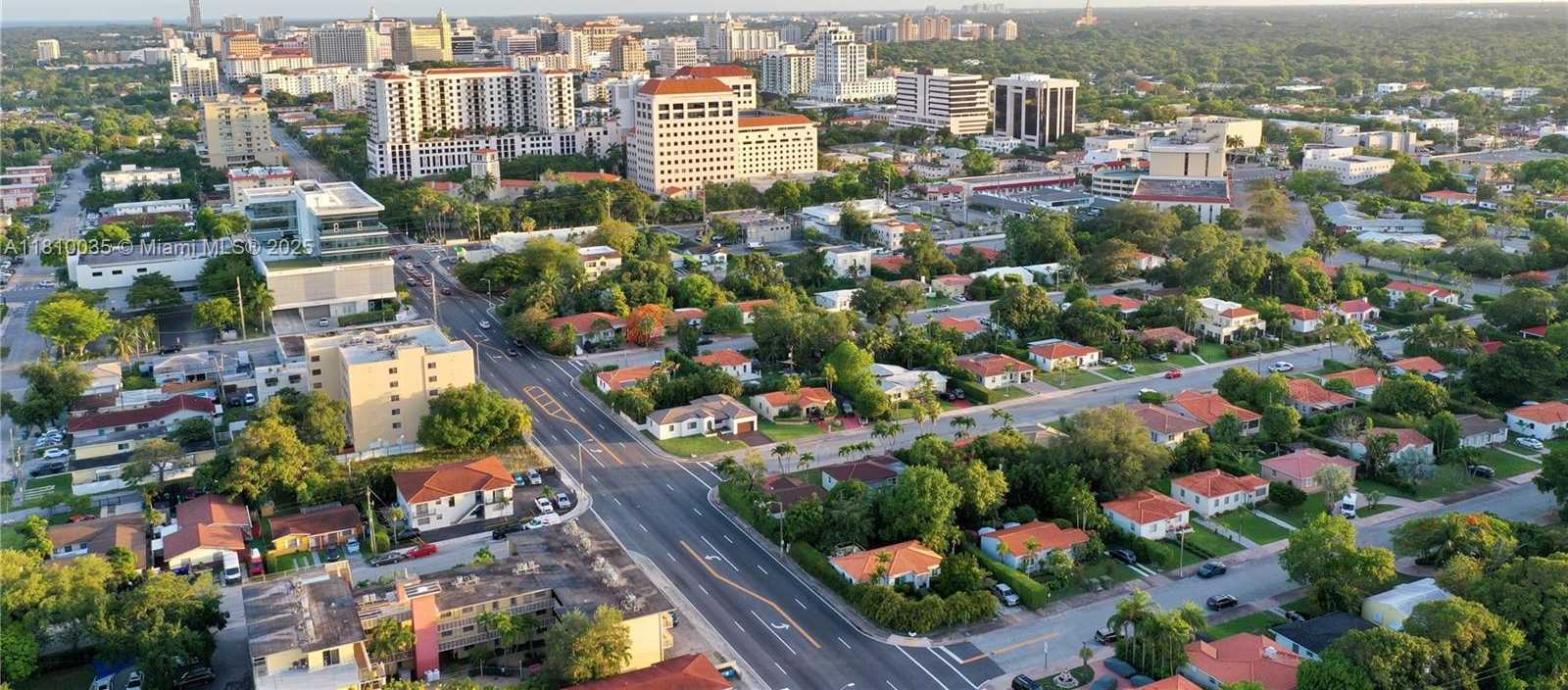 Small Image of 7 MONTILLA AVE, Coral Gables Number 41