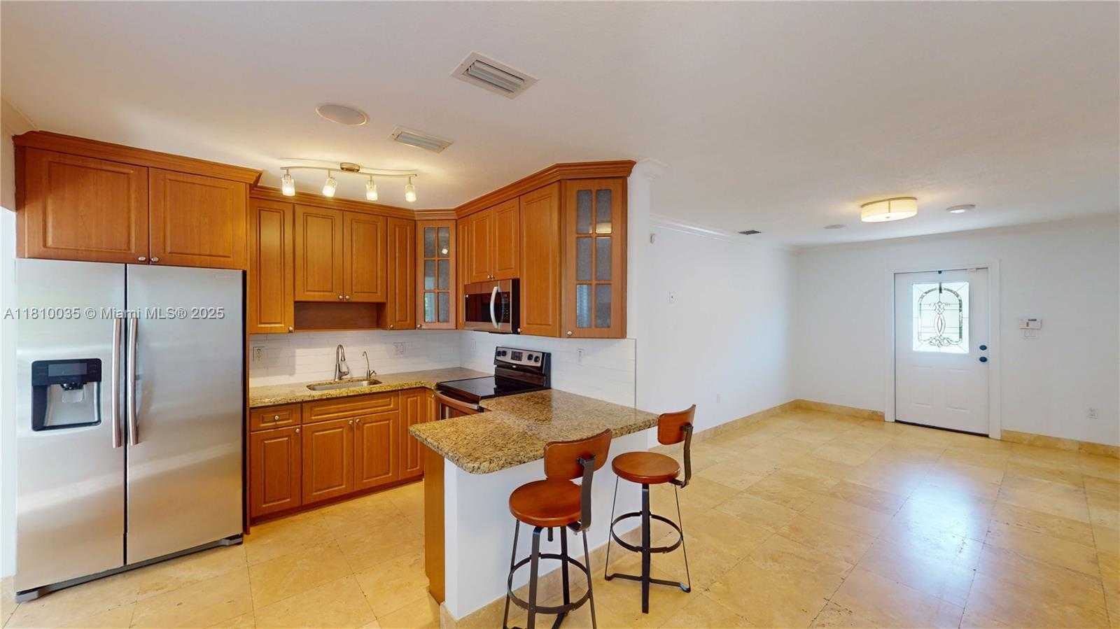 Small Image of 7 MONTILLA AVE, Coral Gables Number 8