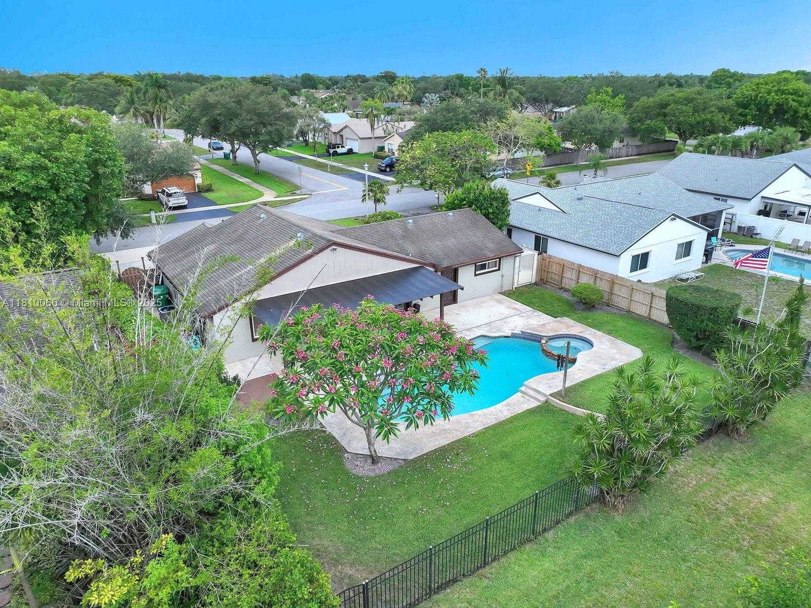 Small Image of 5071 SOUTH WEST 120TH AVE, Cooper City Number 32