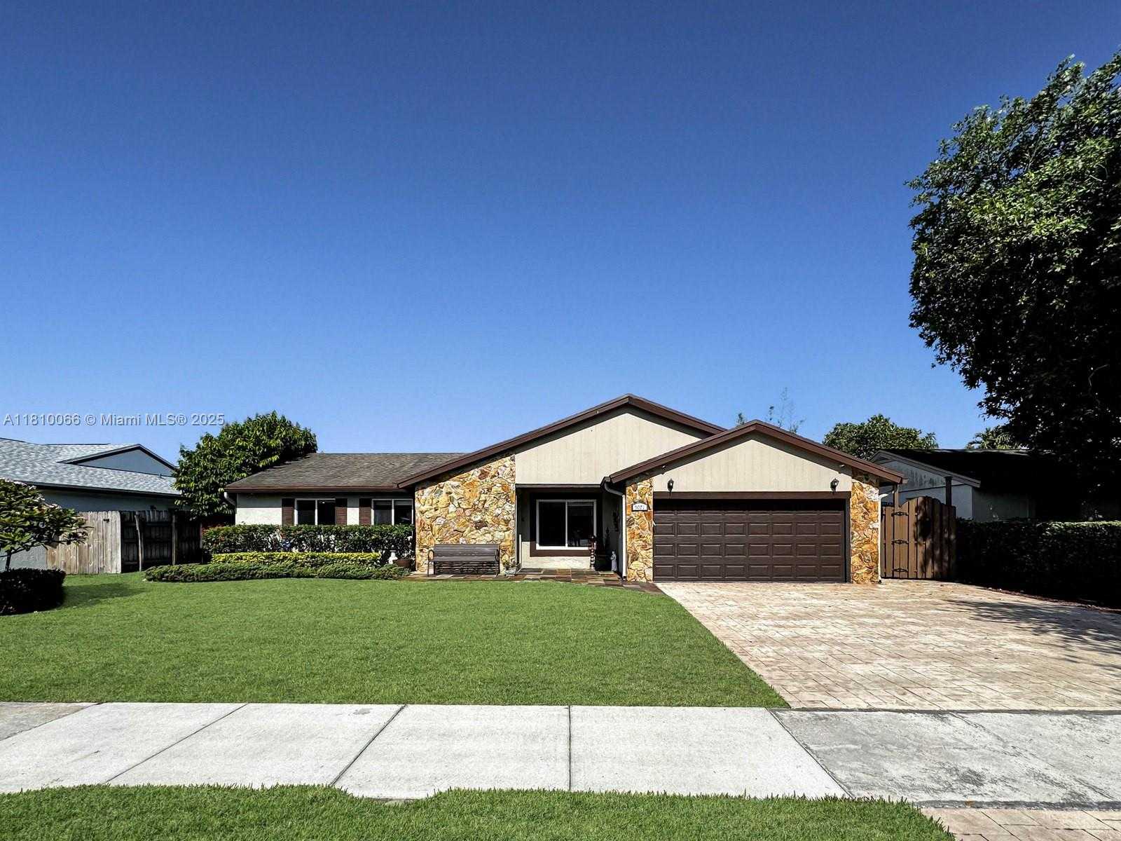 Small Image of 5071 SOUTH WEST 120TH AVE, Cooper City Number 4