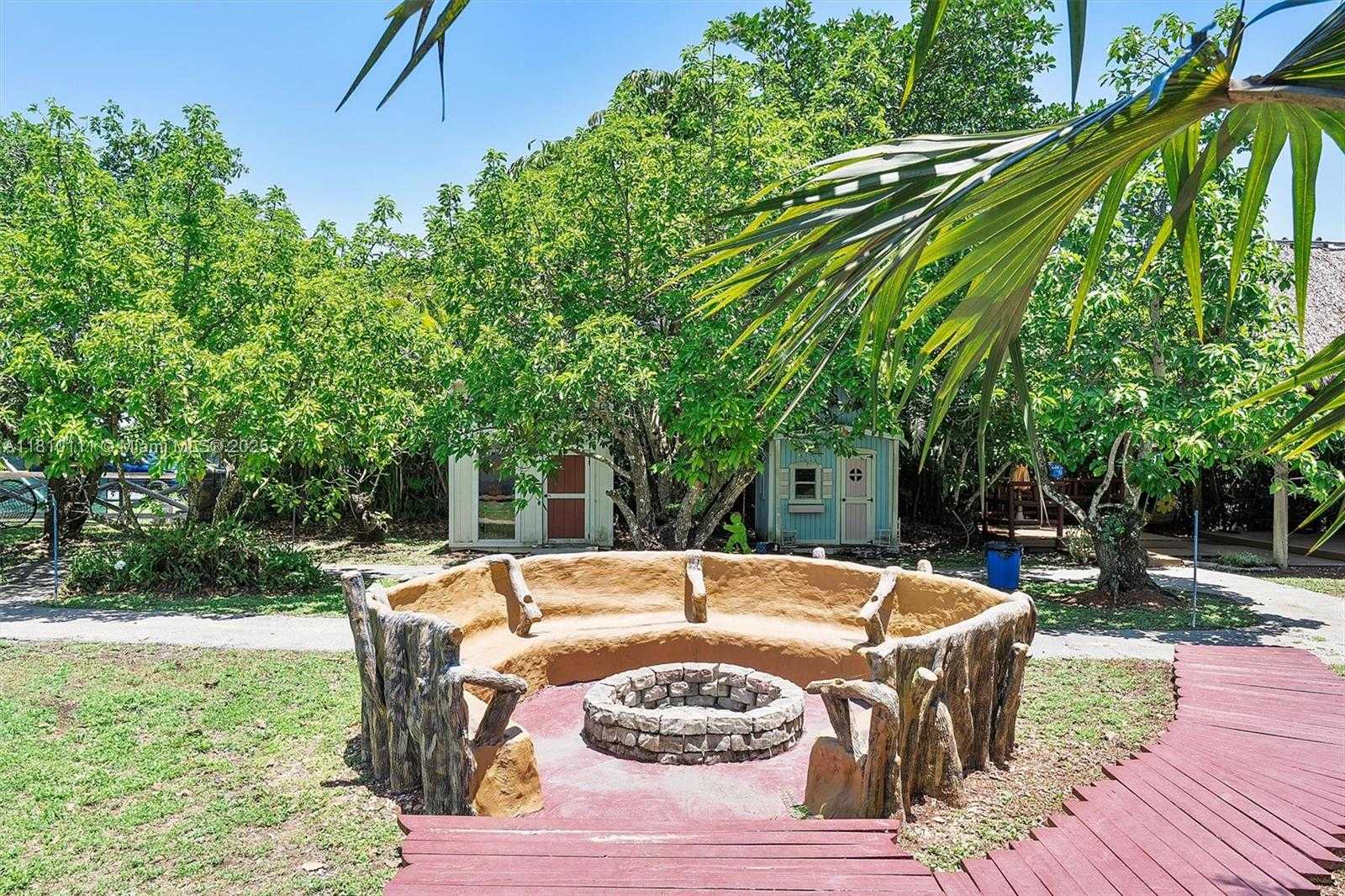 Small Image of 15960 SOUTH WEST 250TH ST, Homestead Number 86