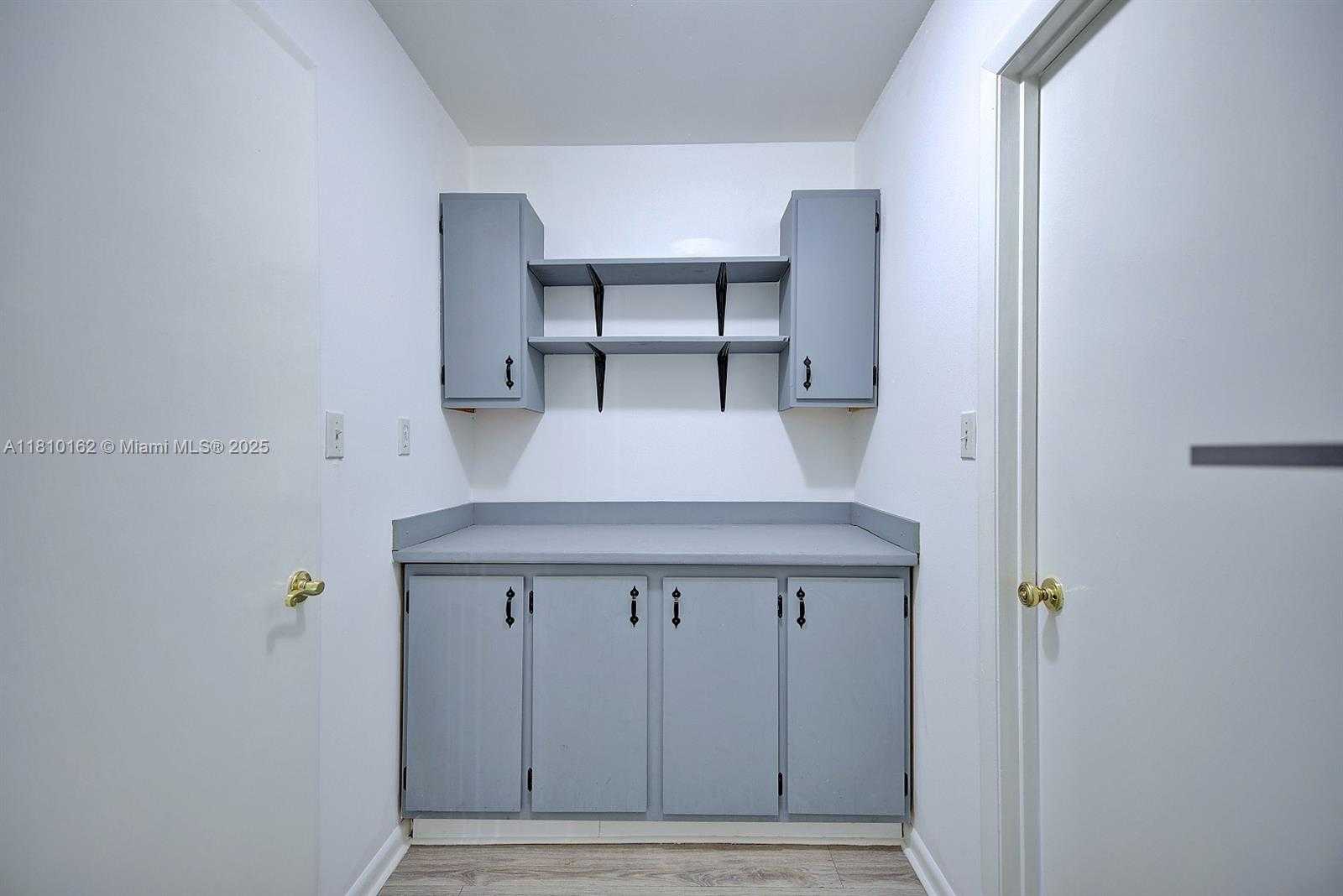 Small Image of 100 HONEYSUCKLE LN, Lake Placid Number 15