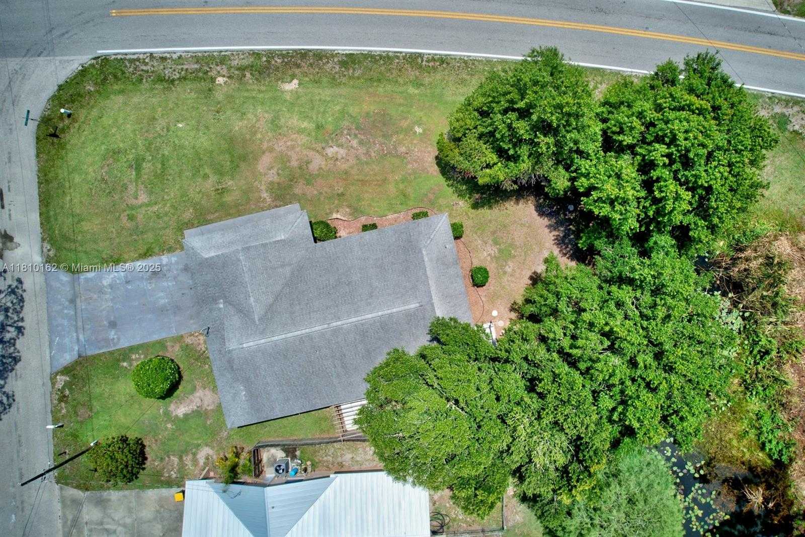 Small Image of 100 HONEYSUCKLE LN, Lake Placid Number 39