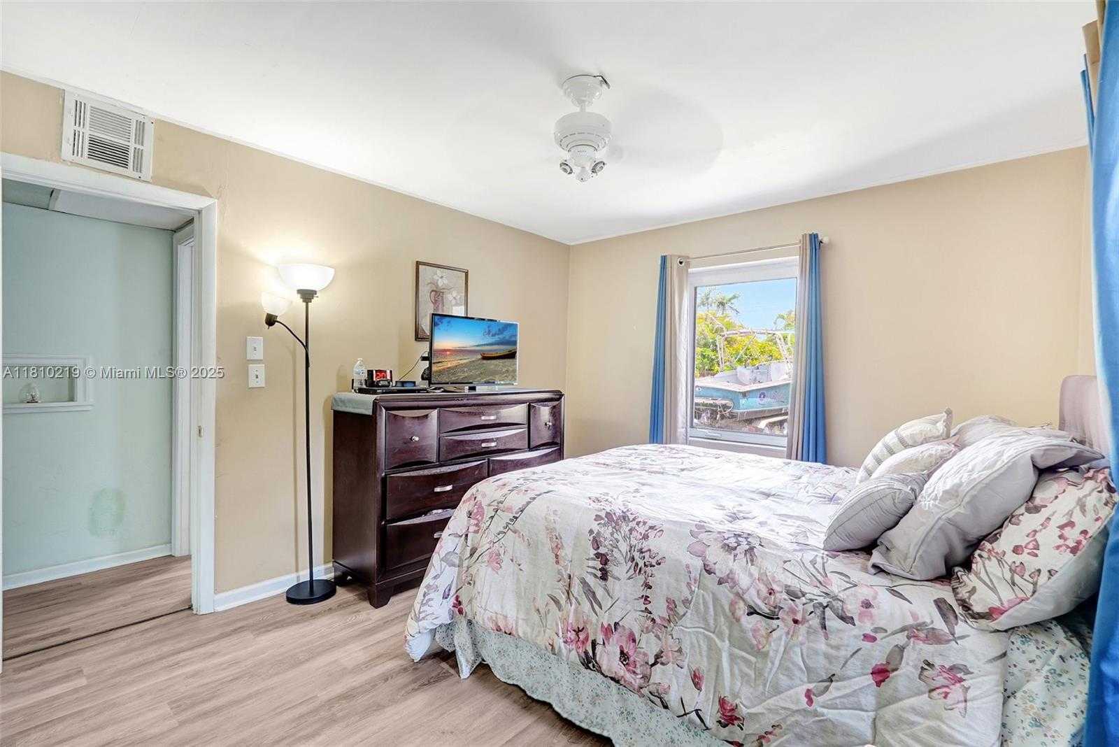 Small Image of 2609 ARTHUR ST, Hollywood Number 22