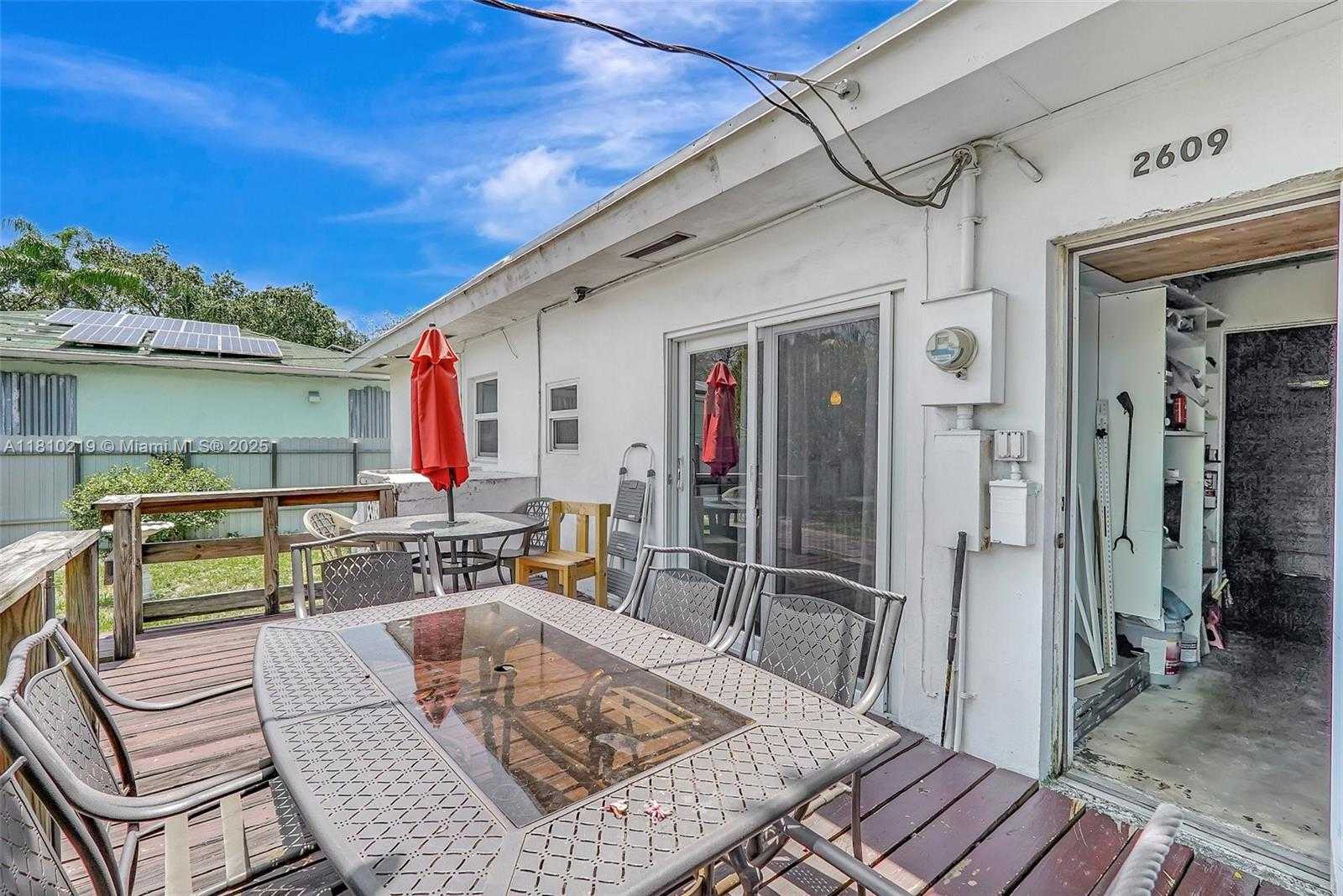 Small Image of 2609 ARTHUR ST, Hollywood Number 29