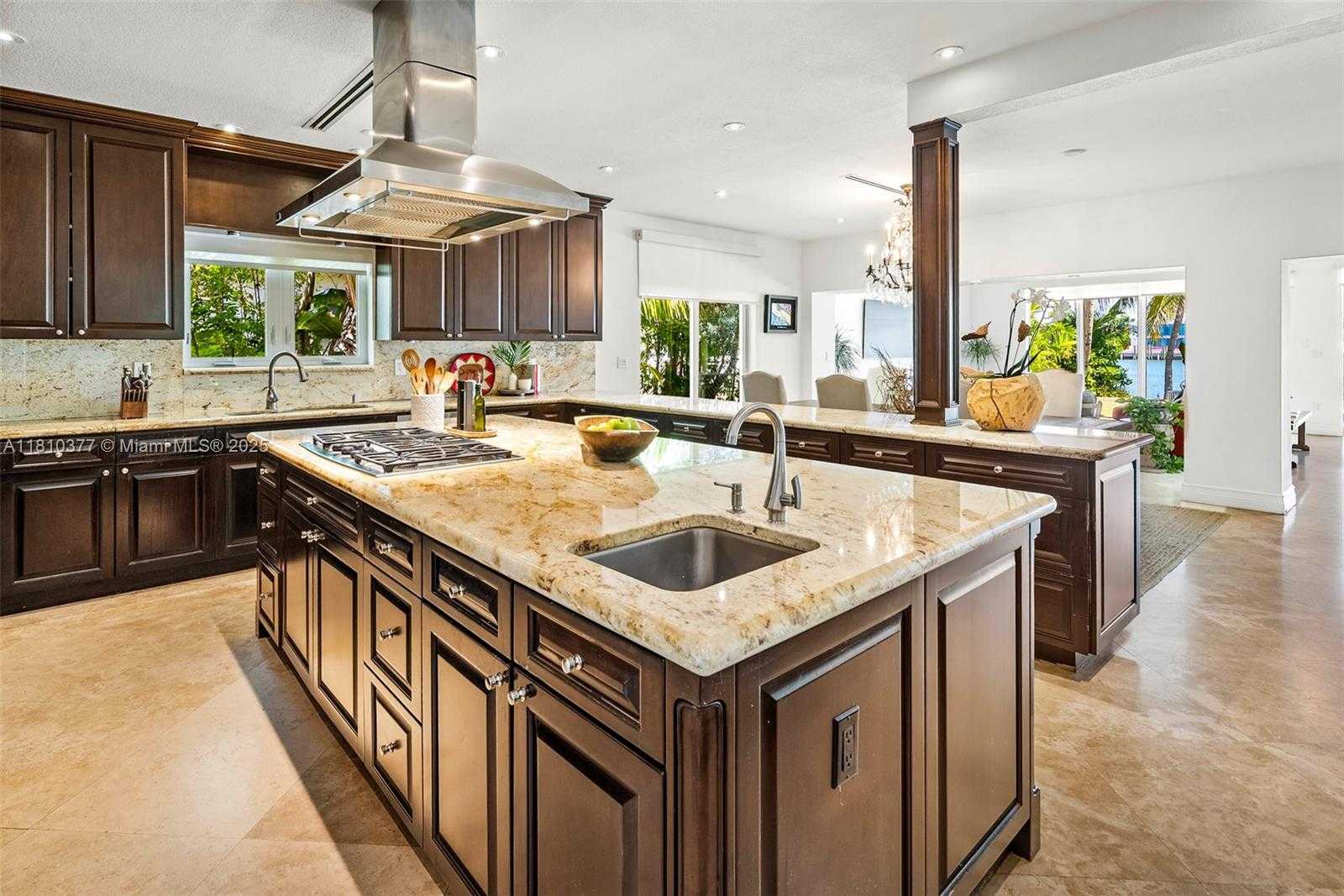 Small Image of 425 NORTH SHORE DR, Miami Beach Number 14