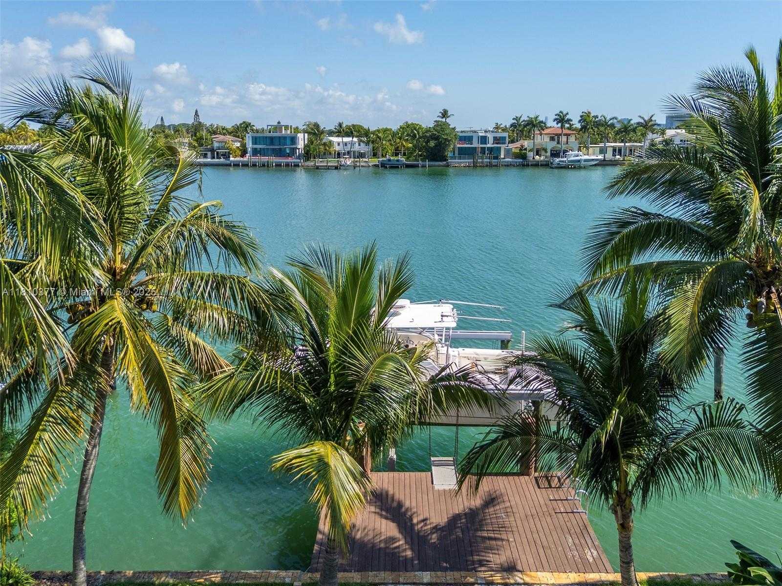 Small Image of 425 NORTH SHORE DR, Miami Beach Number 22