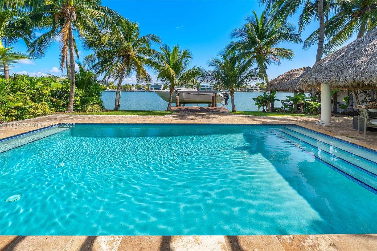 Small Image of 425 NORTH SHORE DR, Miami Beach Number 3