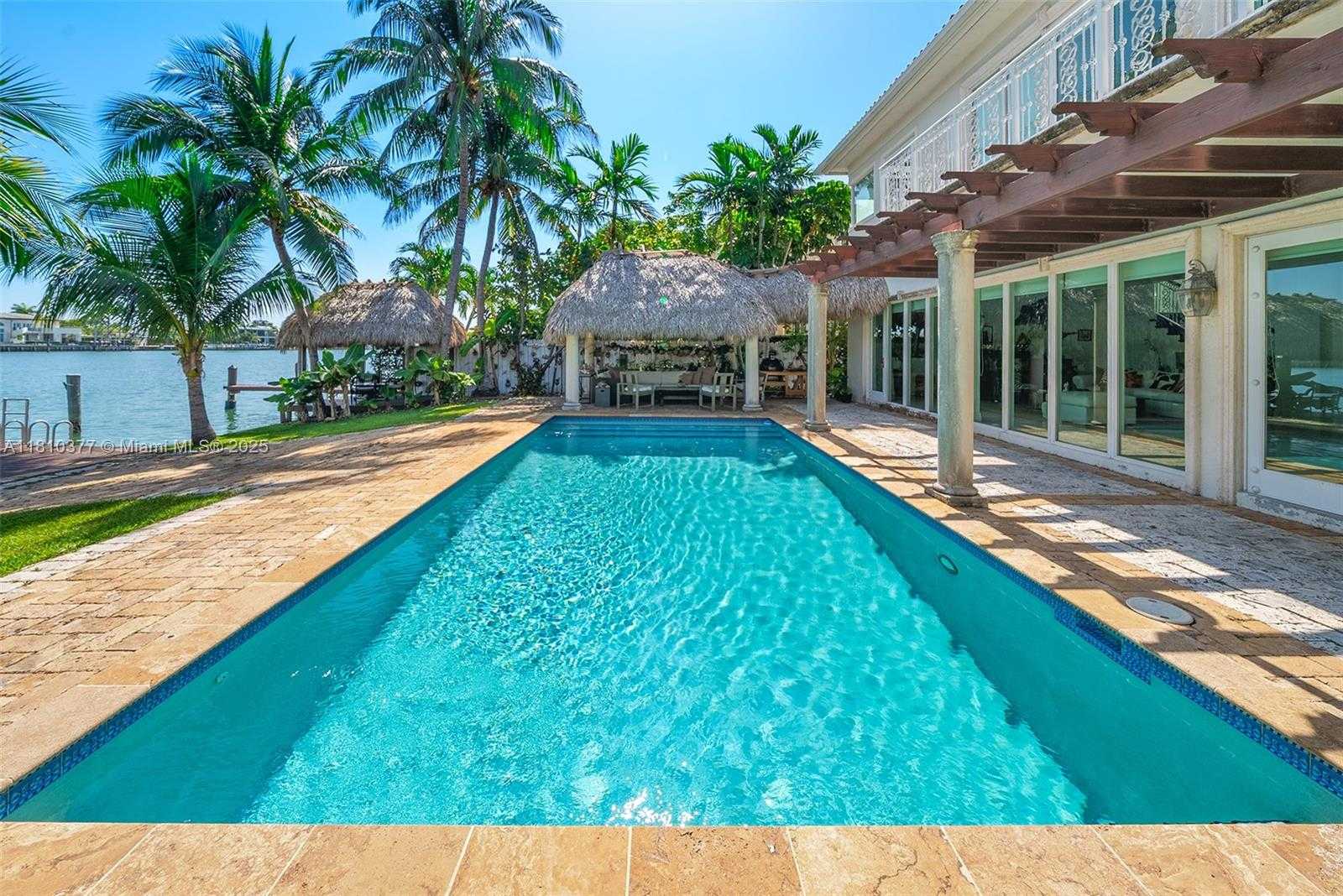 Small Image of 425 NORTH SHORE DR, Miami Beach Number 38