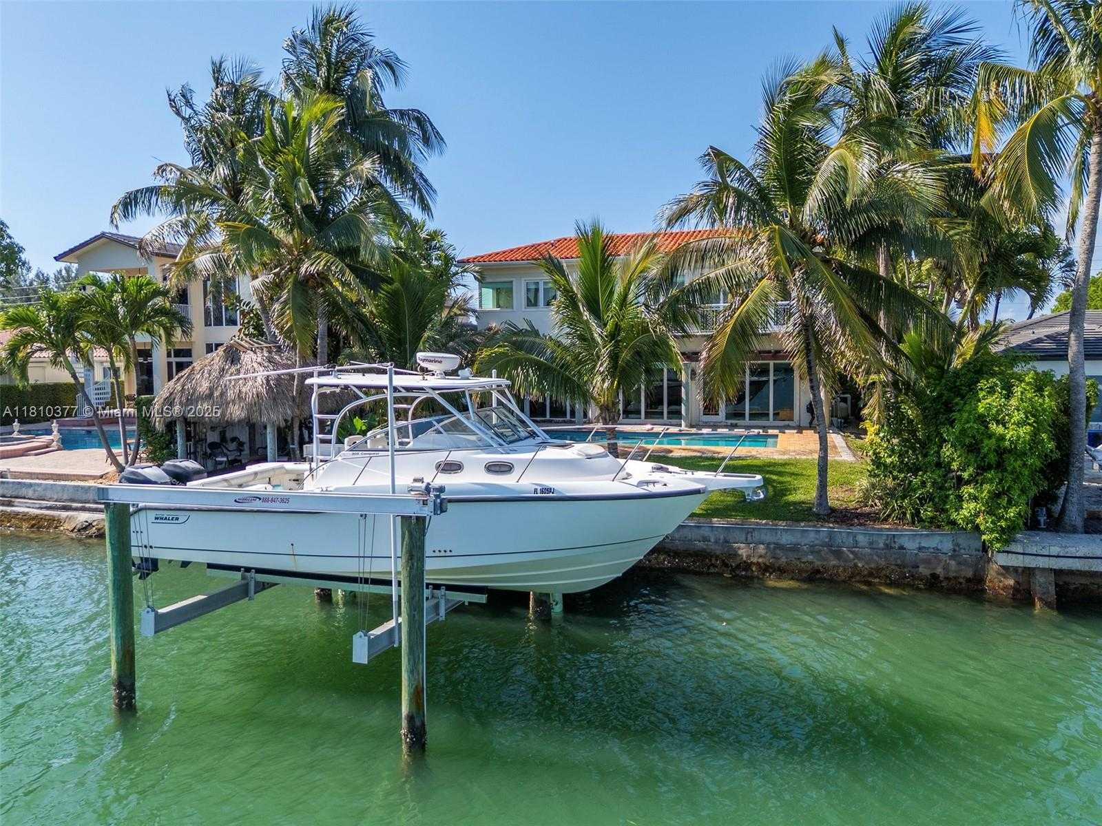 Small Image of 425 NORTH SHORE DR, Miami Beach Number 42