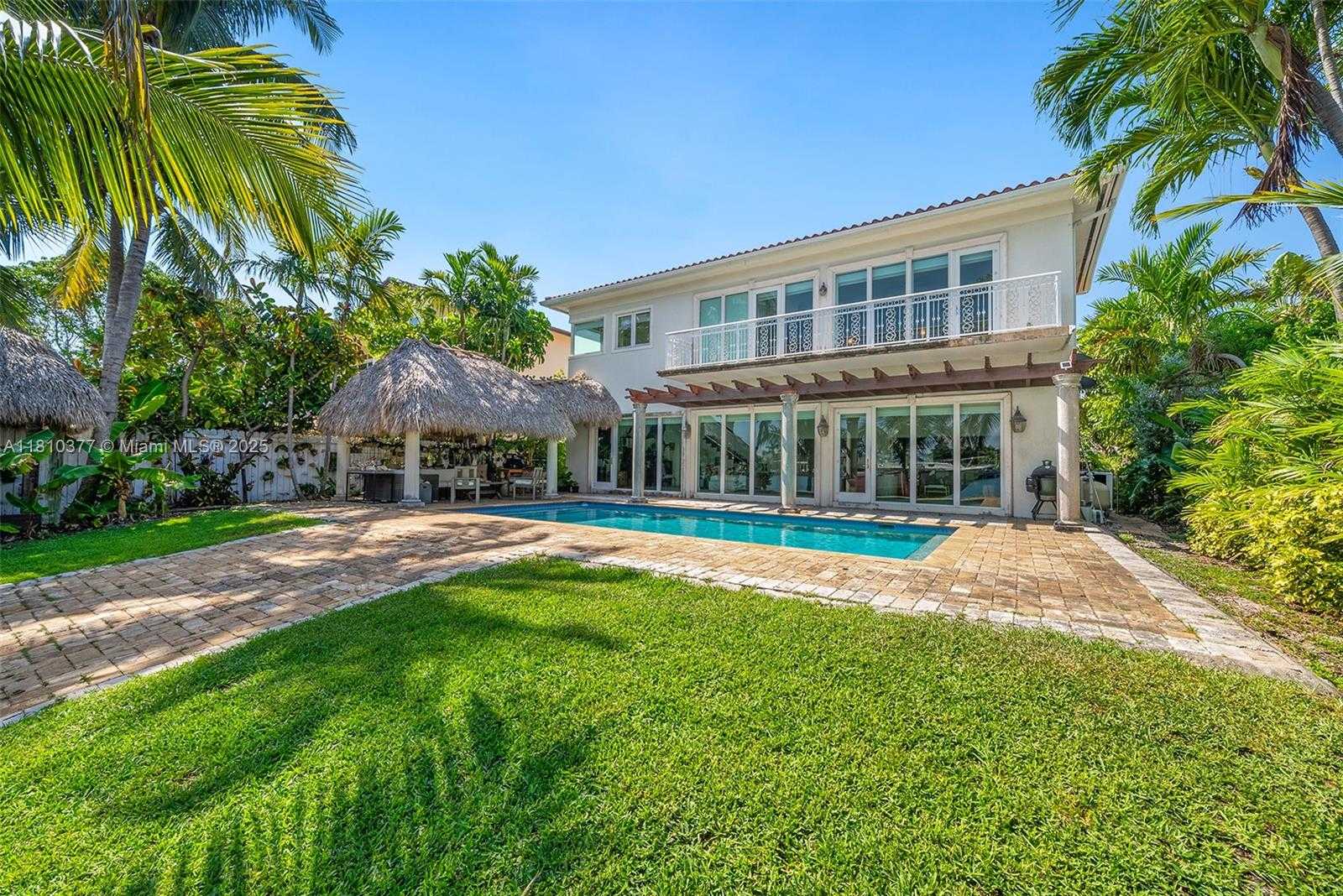 Small Image of 425 NORTH SHORE DR, Miami Beach Number 5