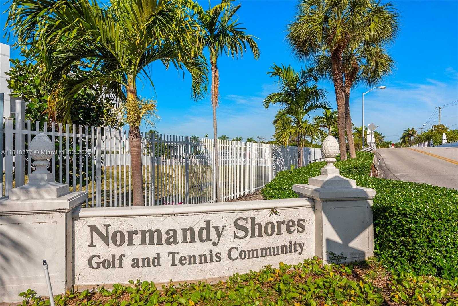 Small Image of 425 NORTH SHORE DR, Miami Beach Number 50