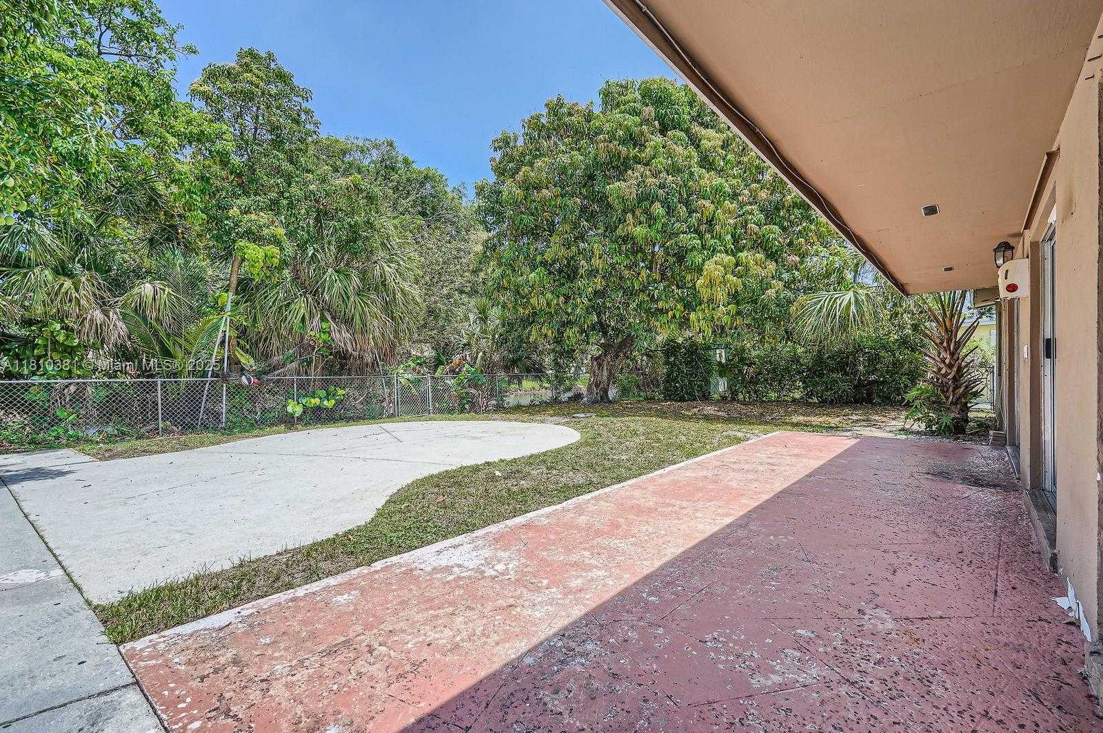 Small Image of 2200 NORTH WEST 42ND AVE, Lauderhill Number 21