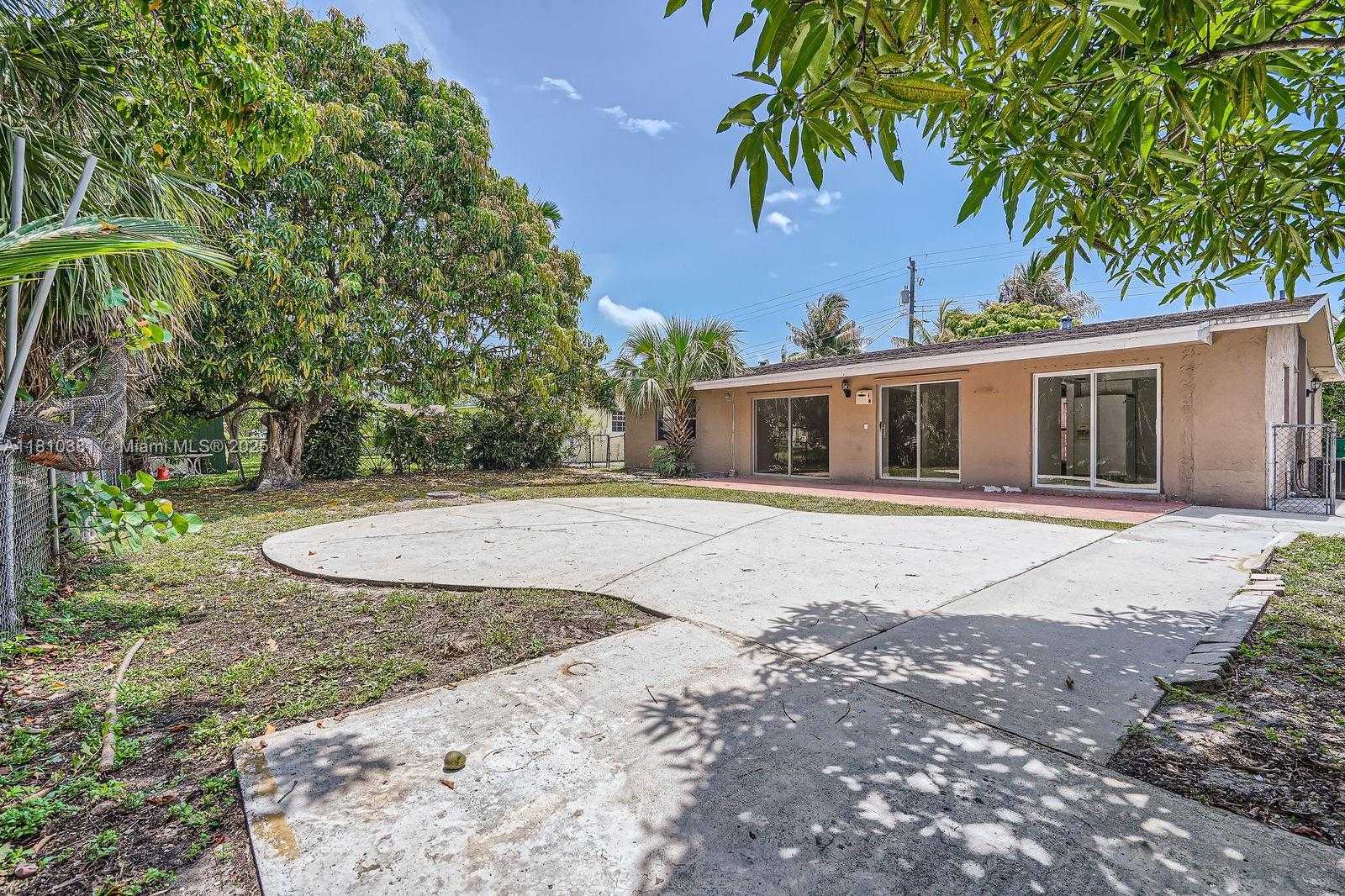 Small Image of 2200 NORTH WEST 42ND AVE, Lauderhill Number 22