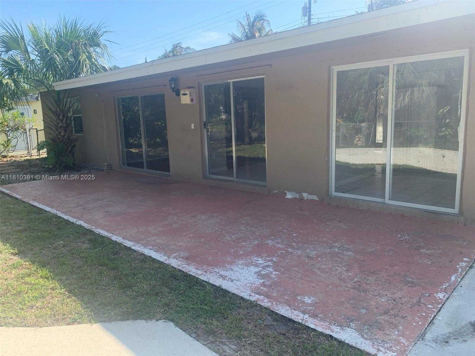 Small Image of 2200 NORTH WEST 42ND AVE, Lauderhill Number 24
